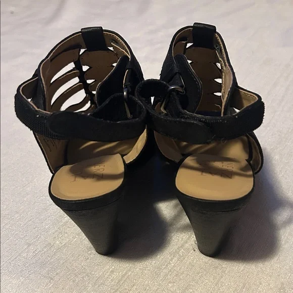 Naturalizer Black Strappy Sandal Heels - Picture 3 of 7
